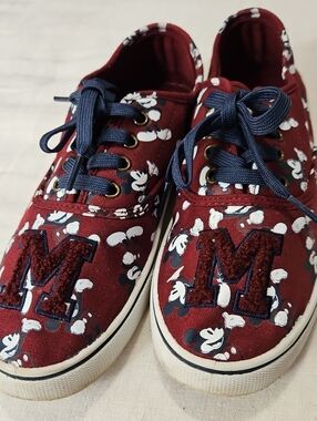 Vintage Disney Women's Burgundy Floral Sneakers Navy Laces  Chenille 'M' Size 8